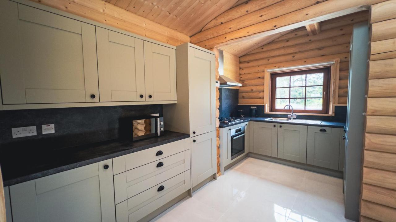 Aspen Lodge, Amazing New Log Cabin With Hot Tub - Sleeps 6 - Felmoor Park Morpeth Eksteriør bilde