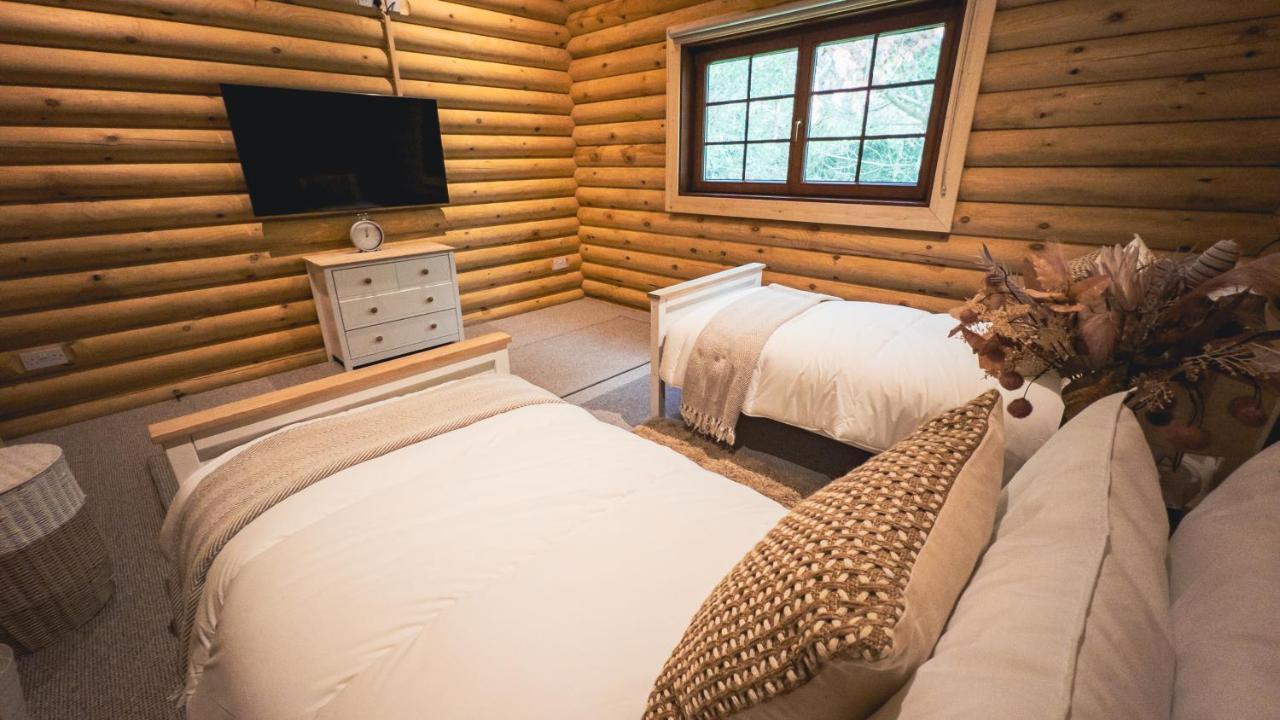 Aspen Lodge, Amazing New Log Cabin With Hot Tub - Sleeps 6 - Felmoor Park Morpeth Eksteriør bilde